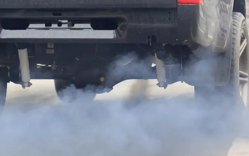 道路救援解答汽車冒煙該怎么辦？